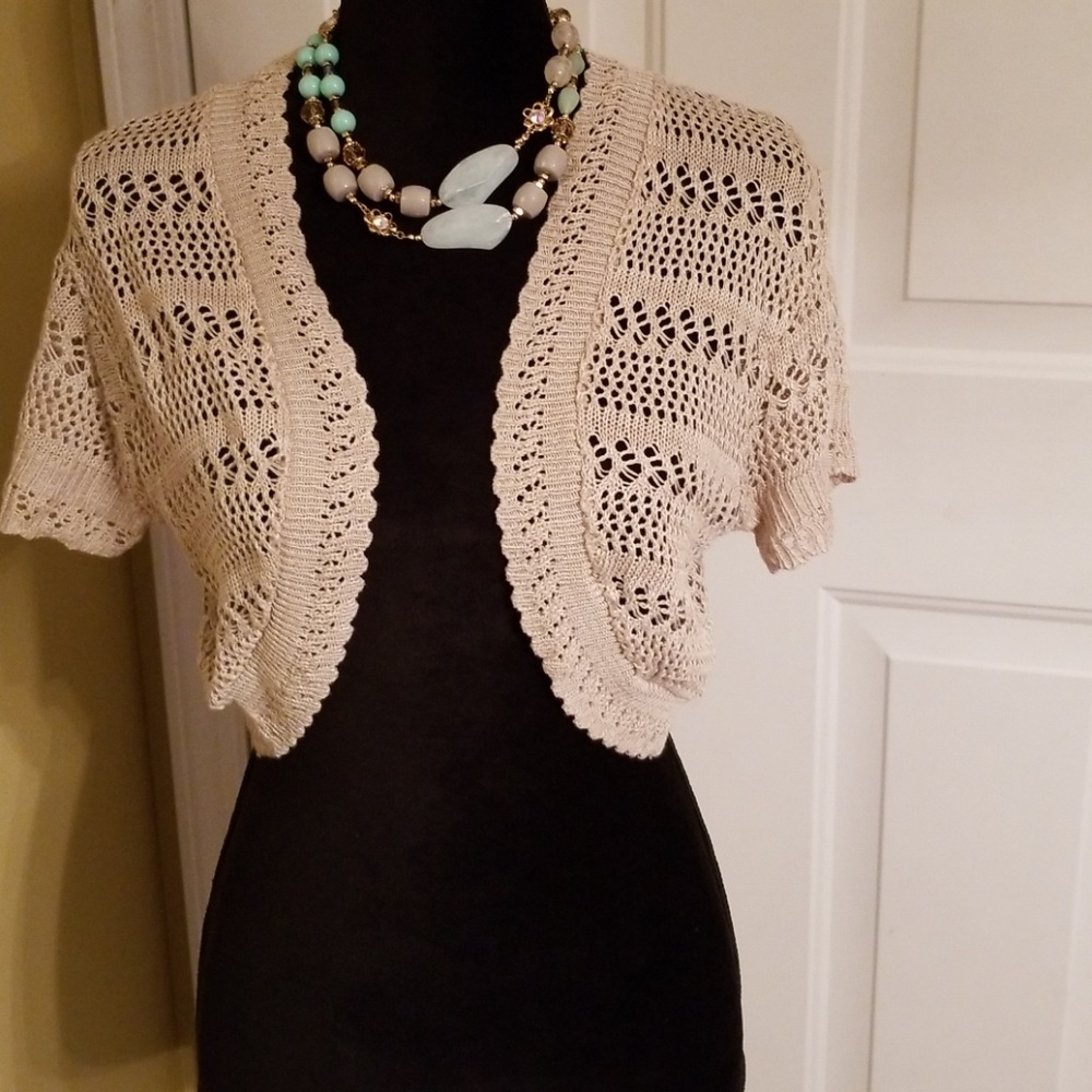 Bolero/ shrug